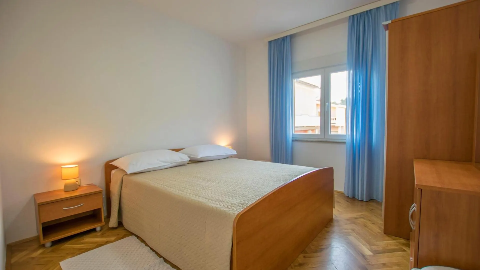 Apartments Olga Rab Town