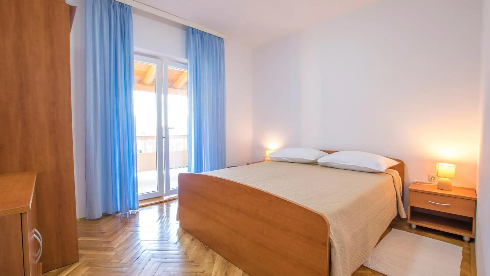 Apartments Olga Rab Town 0*,  Croatia
