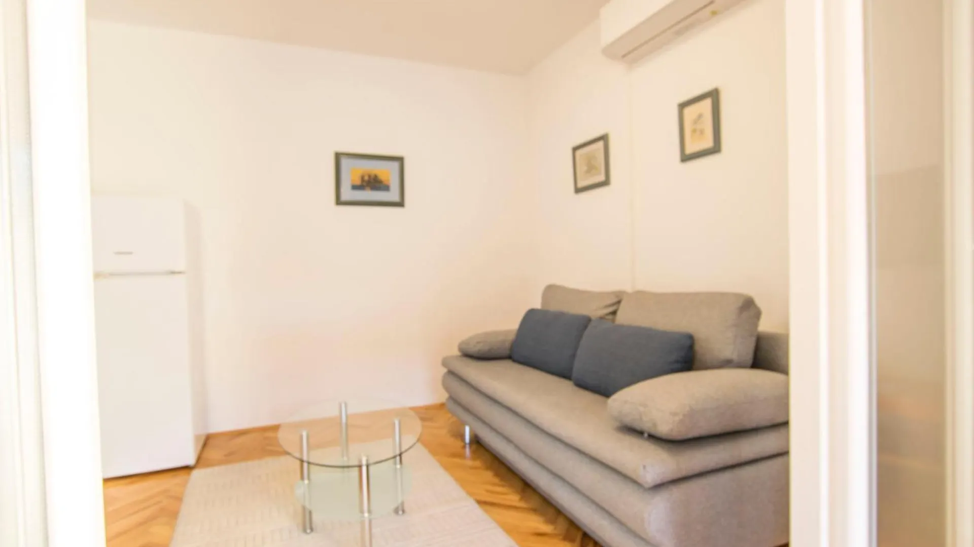 Apartments Olga Rab Town