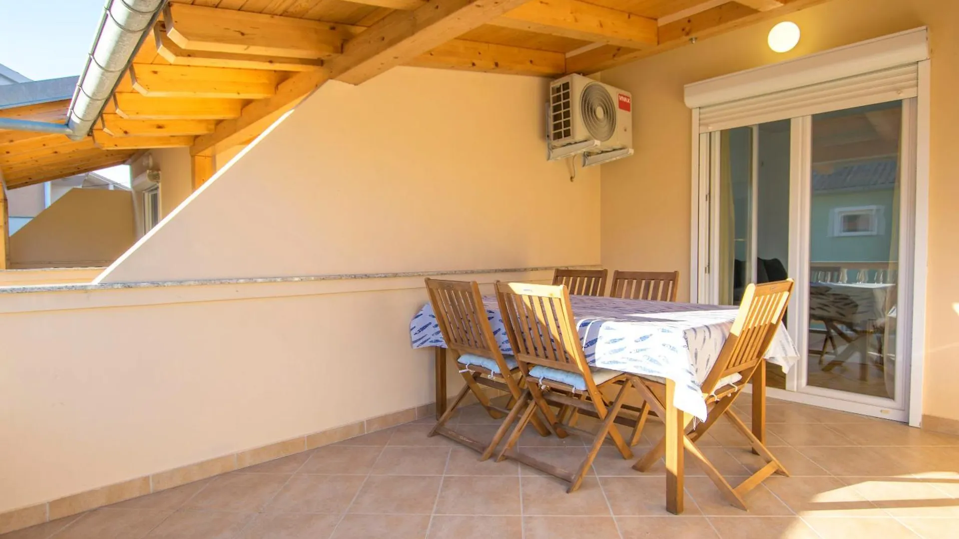Apartments Olga Rab Town 0*,