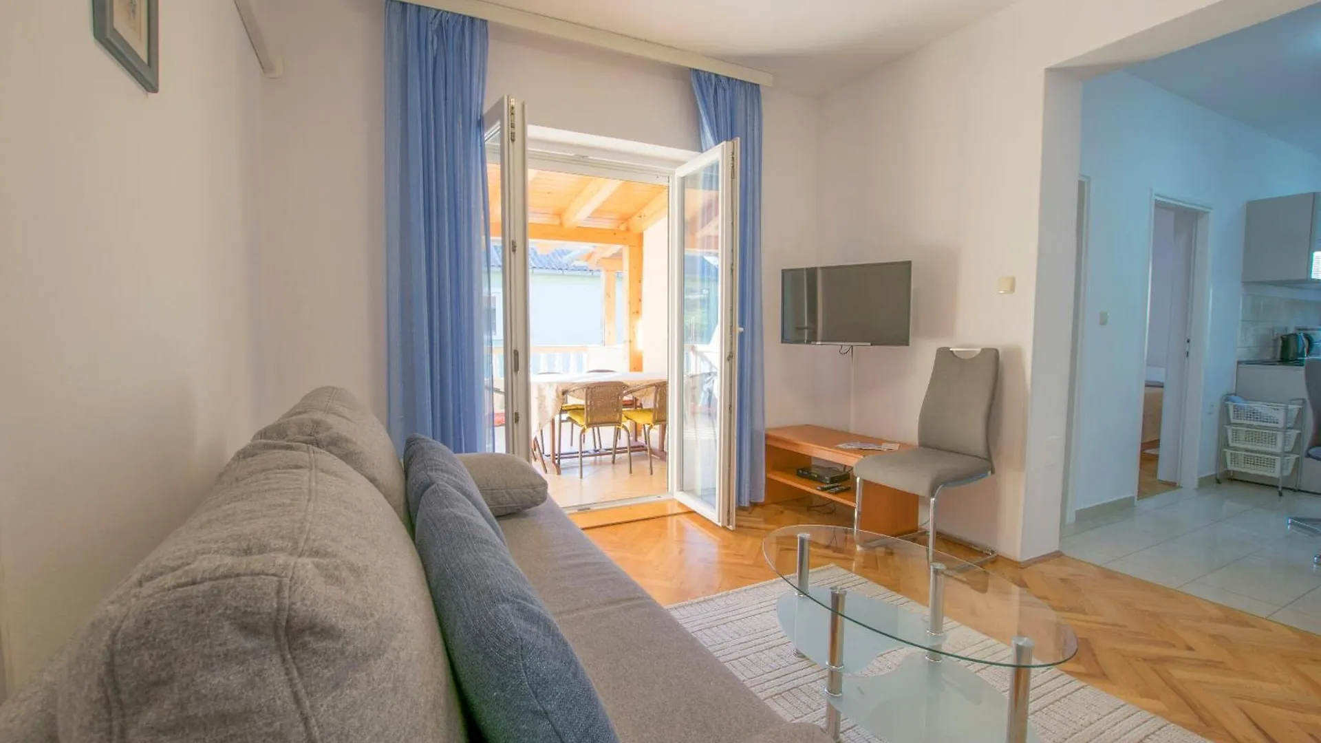 Apartments Olga Rab Town
