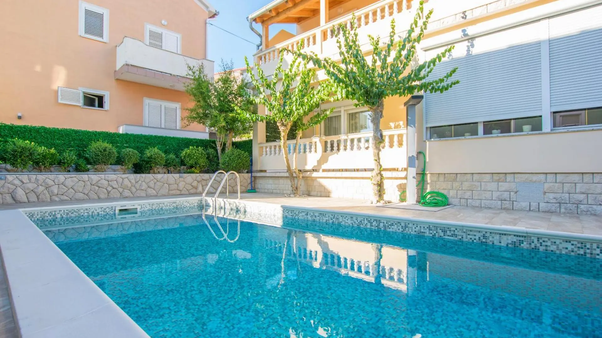Apartments Olga Rab Town