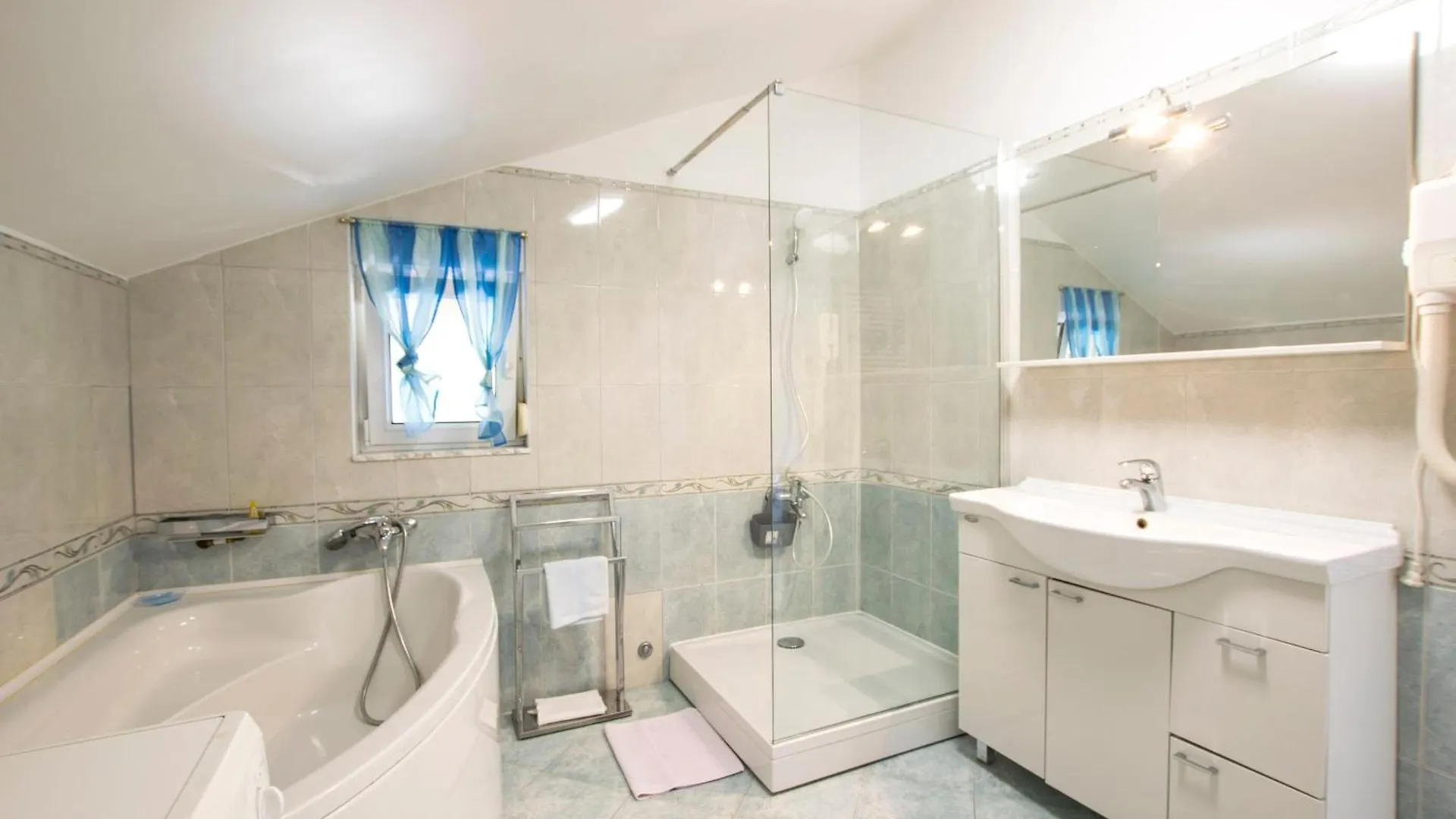Apartments Olga Rab Town